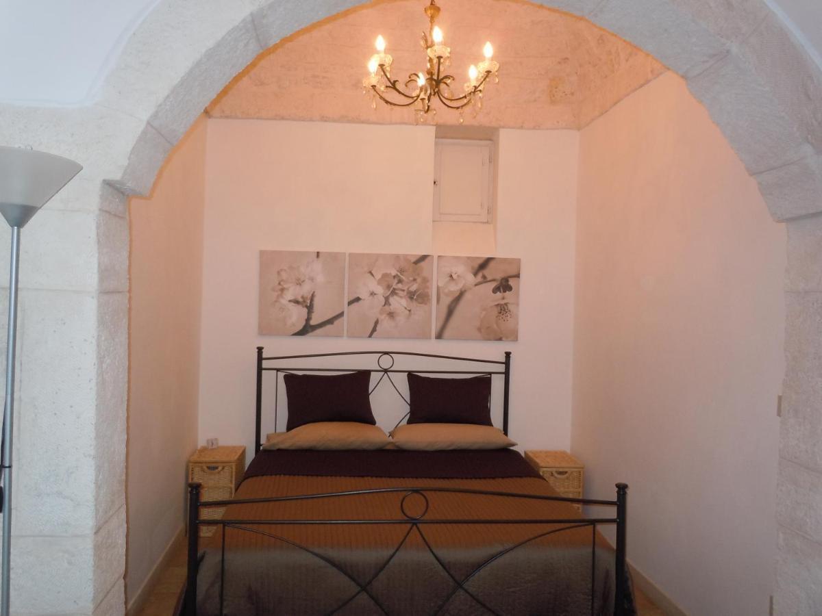 Casa Josephina - Three Level Stone Home With Balcony, 2 Roof Terraces & Sea Views Ostuni Eksteriør bilde