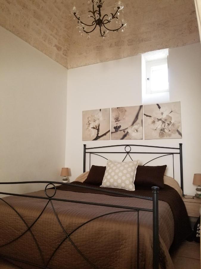 Casa Josephina - Three Level Stone Home With Balcony, 2 Roof Terraces & Sea Views Ostuni Eksteriør bilde
