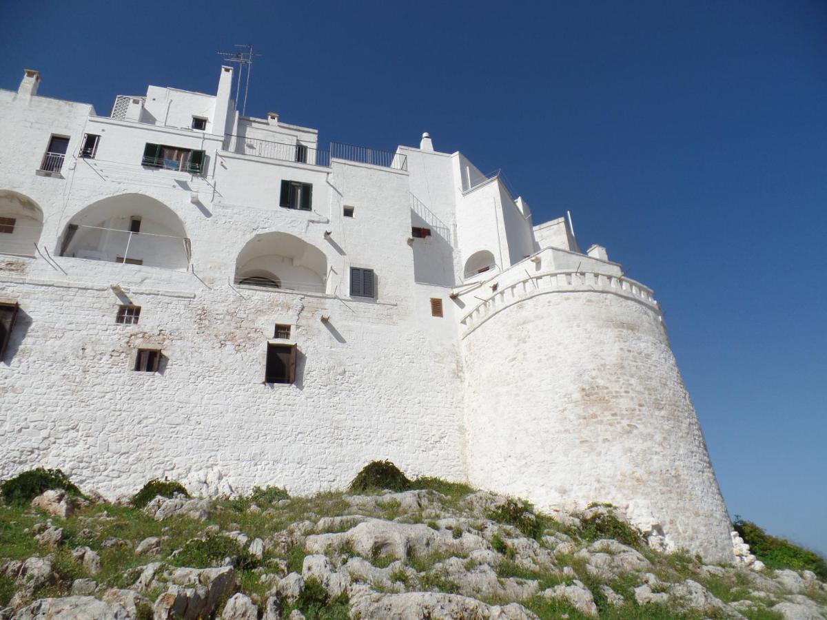 Casa Josephina - Three Level Stone Home With Balcony, 2 Roof Terraces & Sea Views Ostuni Eksteriør bilde