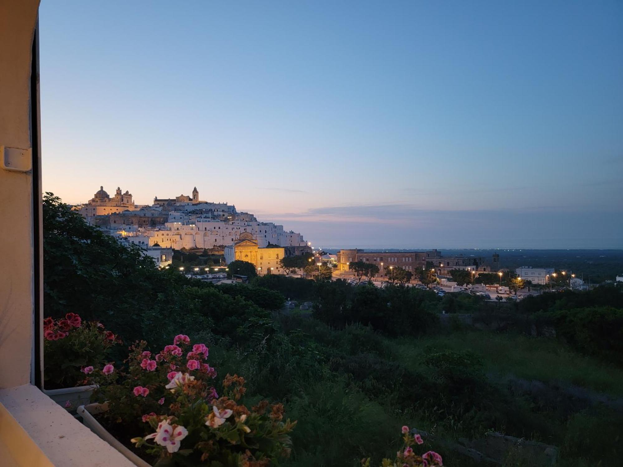 Casa Josephina - Three Level Stone Home With Balcony, 2 Roof Terraces & Sea Views Ostuni Eksteriør bilde