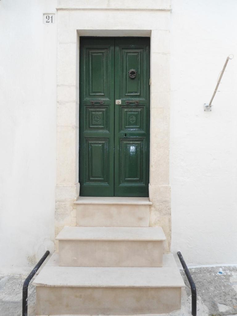 Casa Josephina - Three Level Stone Home With Balcony, 2 Roof Terraces & Sea Views Ostuni Eksteriør bilde